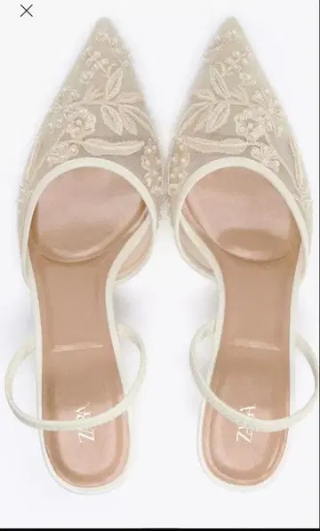 ZARA 자수 화이트 뮬