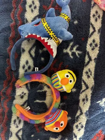 상어와 버트 어니의 머리띠 세트