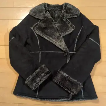 스웨이드 느낌 보아 안감 숏 자켓 트루사르디 L