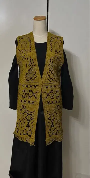 택 포함 아메리 MEDI SHELL MOTIF CROCHET VEST