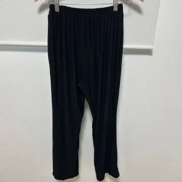 Lutique 루티크 블랙 플리츠 팬츠