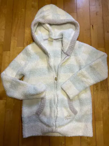 [ 미사용 ] 젤라또피케 후드 부착 룸웨어