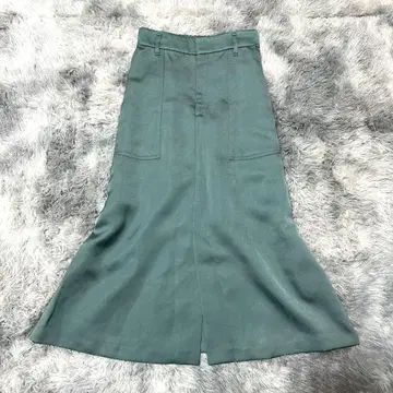 [ INED ] 플레어 스커트 롱 기장 그린 M 사이즈 슬릿 있음