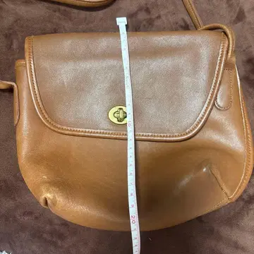 브라운 가죽 숄더백