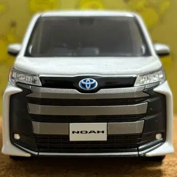 도요타 NOAH 컬러 샘플 화이트