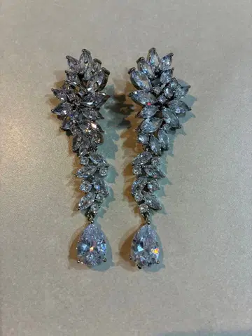 [ BRIDE ME ] 큐빅 지르코니아 귀찌