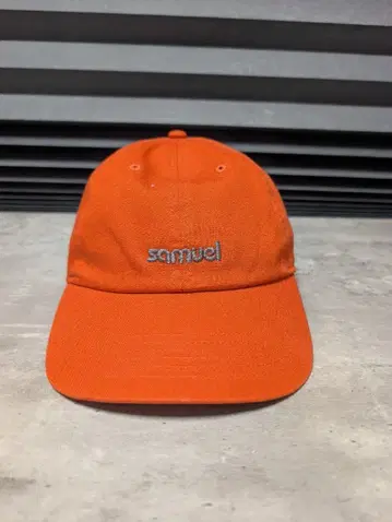 samuel 오렌지 컬러 자수 로고 캡