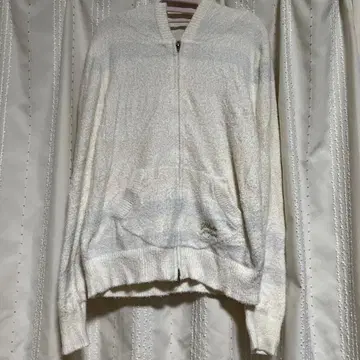 젤라또피케 화이트 후드 부착 룸웨어