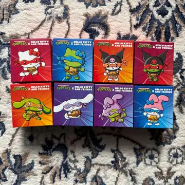 최종 가격! Hello Kitty x TMNT 피규어 8개 터틀즈
