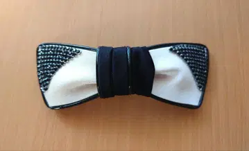 아카 acca 머리핀 리본 화이트 비쥬