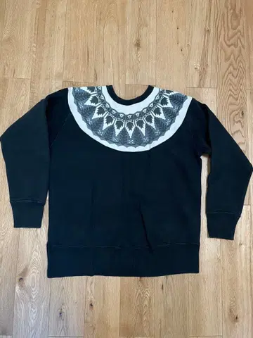 HONEY 눈꽃 패턴 맨투맨