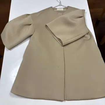 BEAMS HEART 봄용 코트