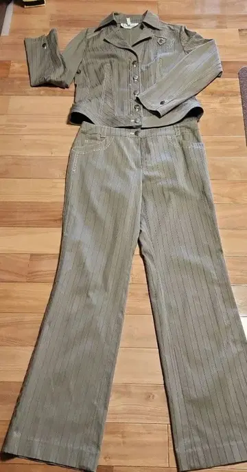 그레이 스트라이프 셋업 자켓&팬츠