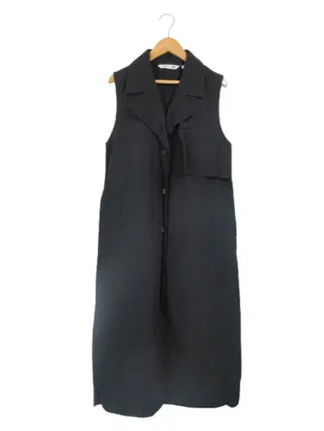 JE ANDERSON 블랙 슬리브리스 셔츠 원피스