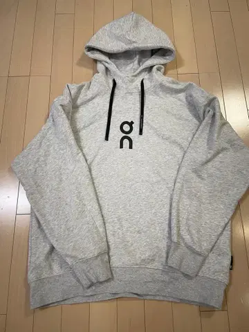 on 후드 부착 그레이 후드 맨투맨