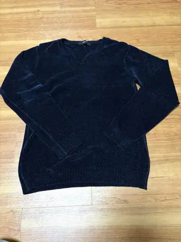 새상품급 COMME CA ISM 네이비 스웨터