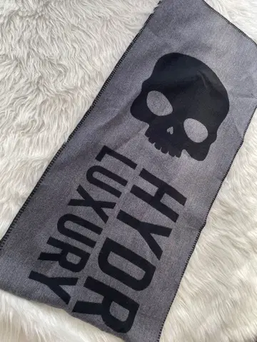 [ 미사용 새상품 ] HYDR 스컬 디자인 대형 머플러 리버서블