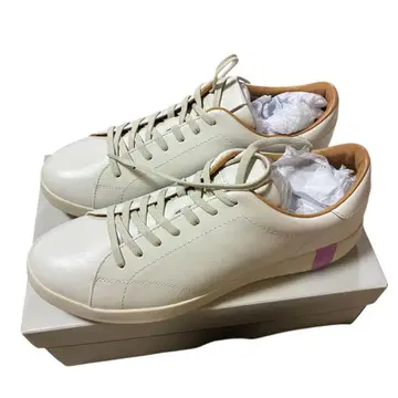 REGAL 리갈 가죽 스니커즈 25cm 미사용 새상품 얼룩 있음