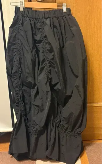 [ SUM1STYLE ] 변형 벌룬 스커트 블랙 프리 사이즈