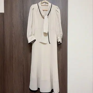 아푸와이저 리셰 원피스