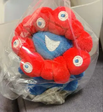 미야쿠미야쿠 캡슐 봉제 인형