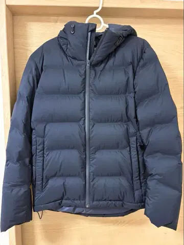 UNIQLO 다운 자켓 S 사이즈 심리스 다운 네이비 컬러