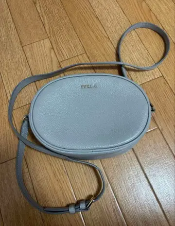 FURLA 타원형 숄더백 그레이