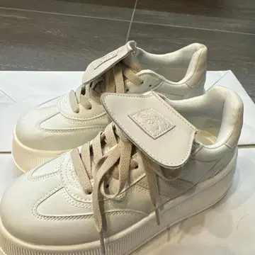 플랫폼 스니커즈 NICE CLAUP 통굽 스니커즈 M