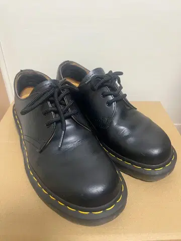 닥터마틴 EU38 (일본 사이즈 24-24.5cm)