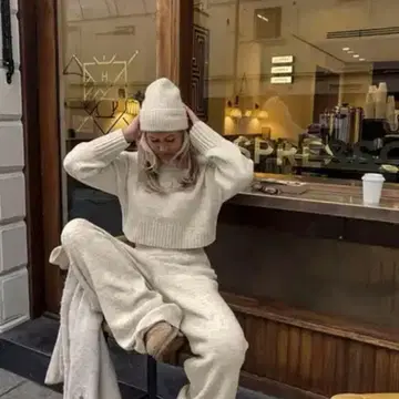 베이지 니트 셋업 여성용 해외