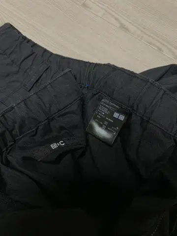 UNIQLO 블랙 워크 팬츠 허리밴딩
