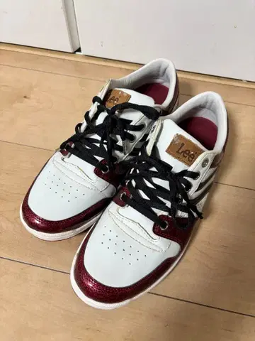 리 스니커즈 25.5cm 화이트/레드