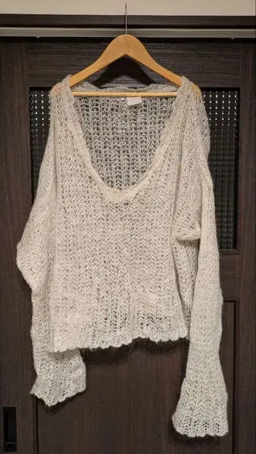 V넥 오버사이즈 모헤어 니트 스웨터