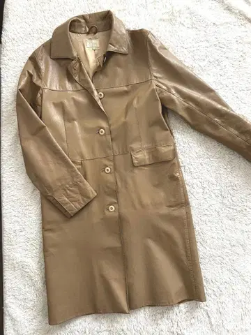 베이지 천연 가죽 롱 코트