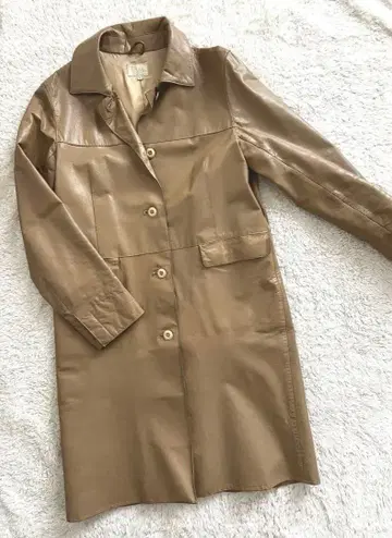 베이지 천연 가죽 롱 코트