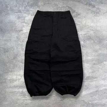 UNIQLO 블랙 카고 팬츠 드로우 스트링 포함