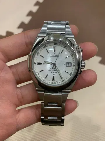SEIKO Kinetic 100m 방수 시계