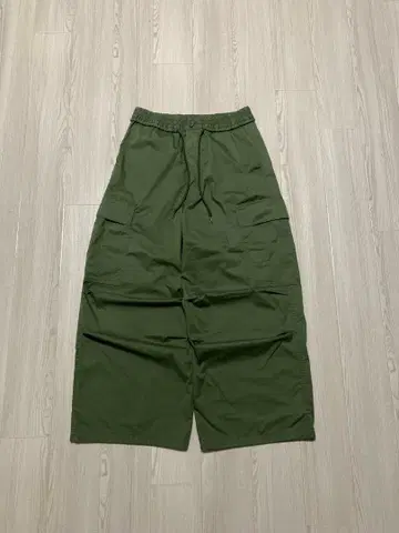 GU 올리브 그린 카고 팬츠