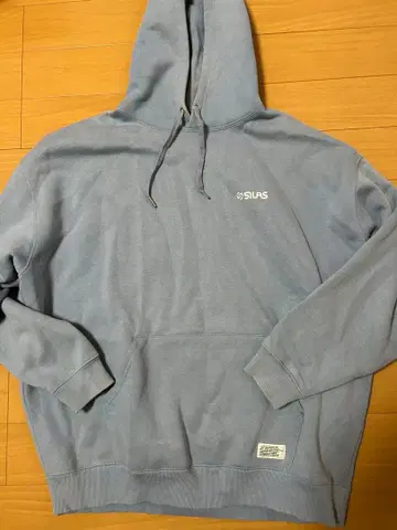 블루 후드티 로고 포함