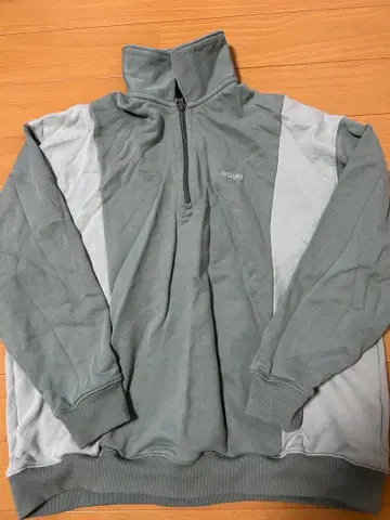 그레이 하프 지퍼 맨투맨