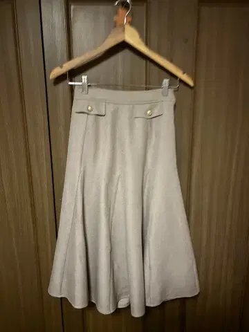 미착용 플랩 디자인 내로우 플레어 스커트/F i.n.t