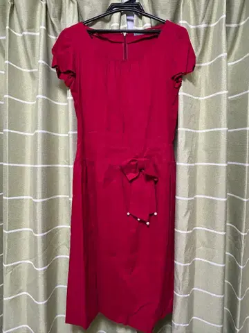 giamorama 빨간색 무릎 기장 원피스 반팔