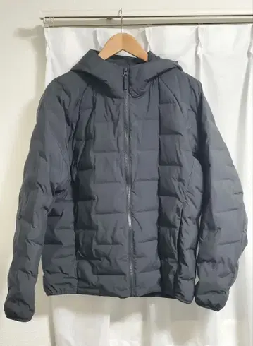 유니클로 웜 패디드 다운 재킷 L 사이즈