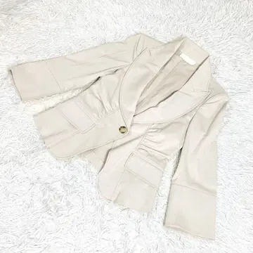 자켓 베이지 어깨 패드 포함 사이즈 38