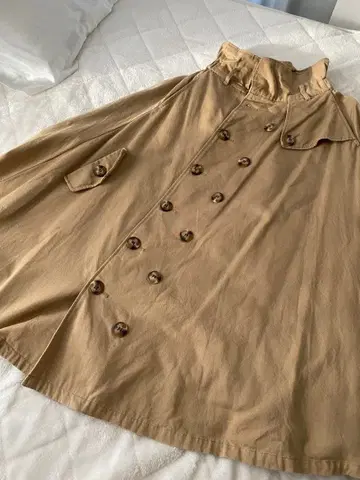 베이지 더블 브레스트 롱 스커트