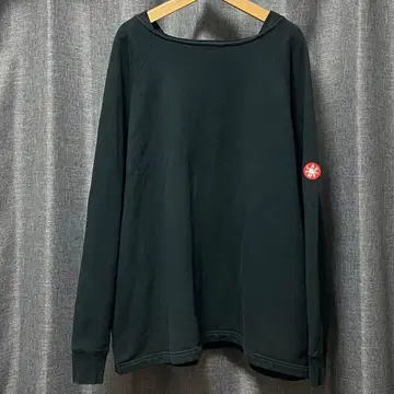 블랙 라운드넥 긴팔 트레이닝복