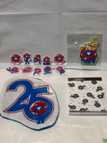 [ 2025 감사 박람회 ] 미야쿠미야쿠 4종 키링 메모장 씰 파우치