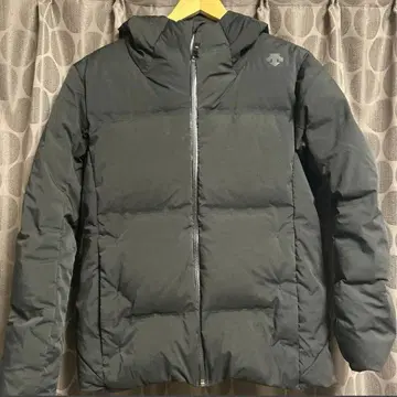DESCENTE 데상트 다운 자켓 블랙 M 사이즈