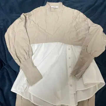 UN3D. 아쓰리드 레이어드 백 롱 니트