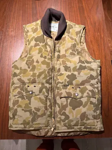 BLUCO 카모플라쥬 다운 베스트 사이즈 표기 있음